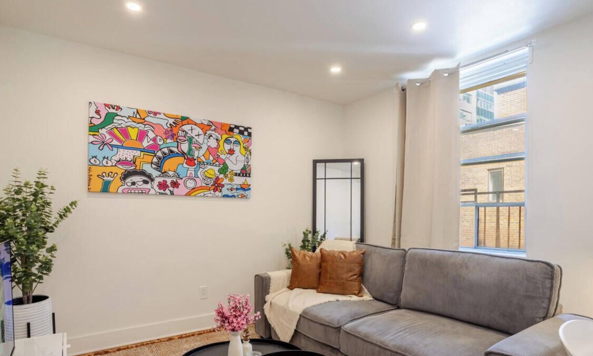 Quartier des Spectacles Apartment | City Luxe Retreat | Stylish 1-Bedroom Downtown