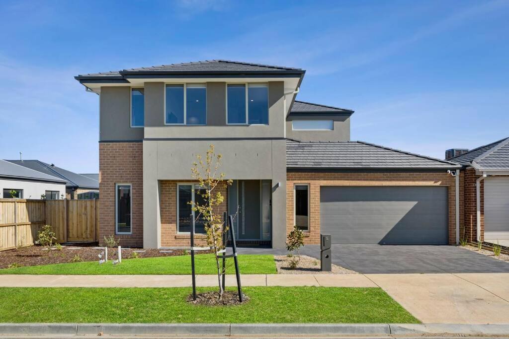 Armstrong Creek House | City & Surf Getaway