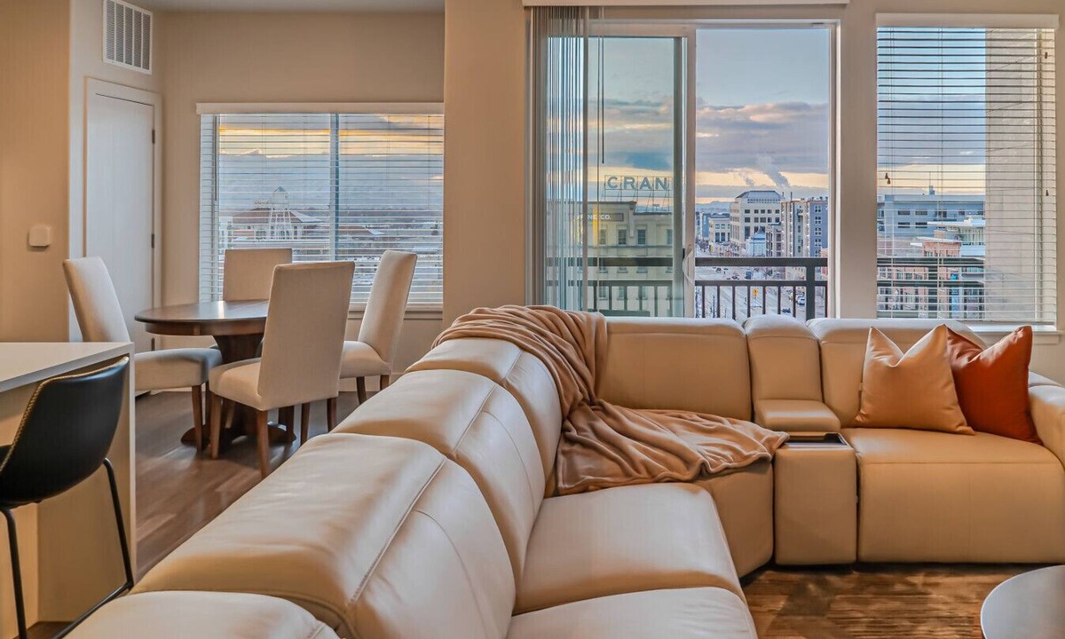 Rio Grande Apartment | City Views 2BR 2BA Pool/Gym Convention Centre