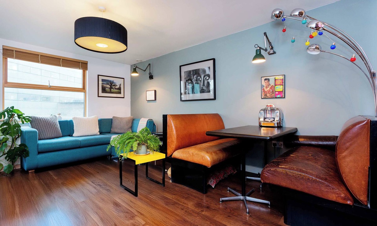 Finsbury Apartment | City Vistas, by Veeve