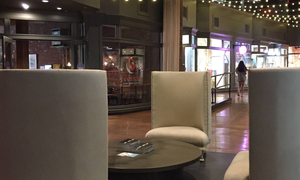 Downtown Chattanooga Apartment | Cityscape1-City hoppers -King Bed