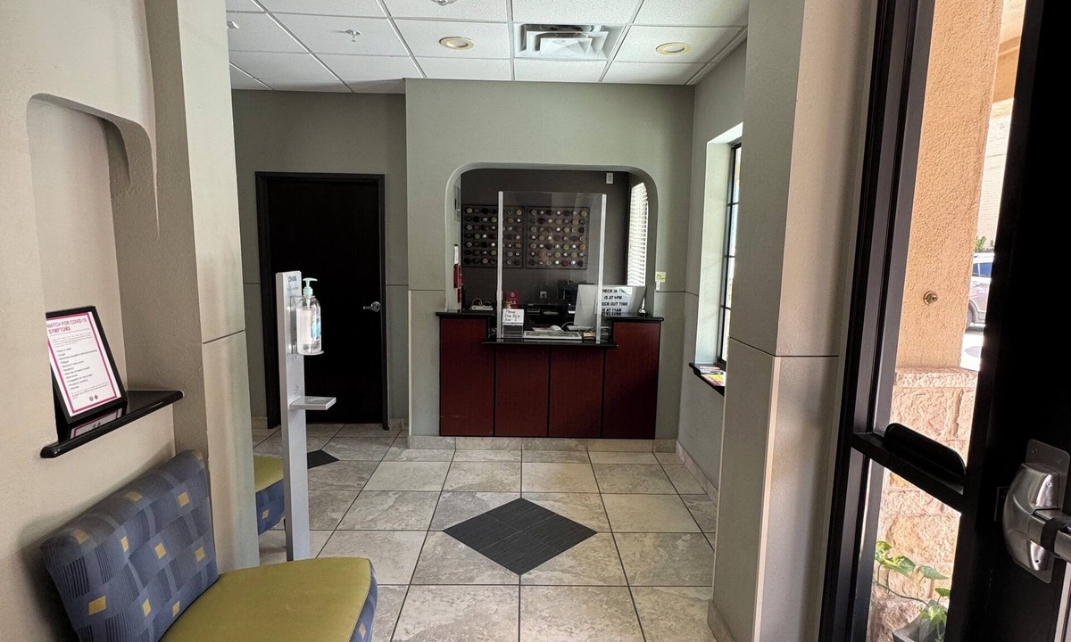 Near East Side Hotel | Cityview Inn & Suites Downtown RiverCenter Area