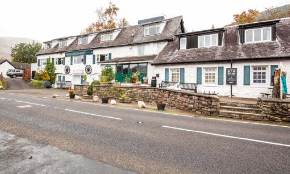 Lochearnhead Hotel | Clachan Cottage Hotel