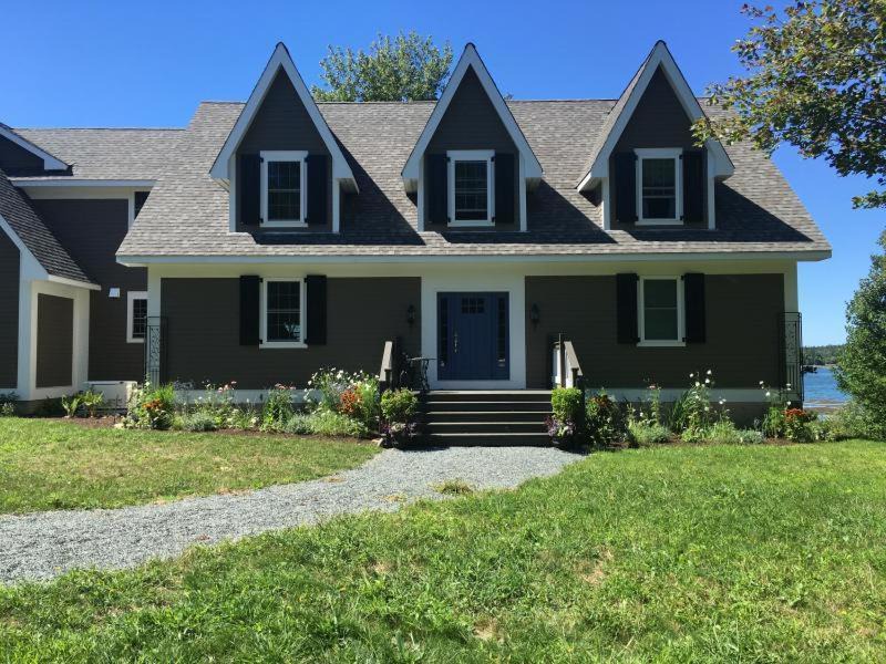 South Gouldsboro House | Clamshell By The Sea