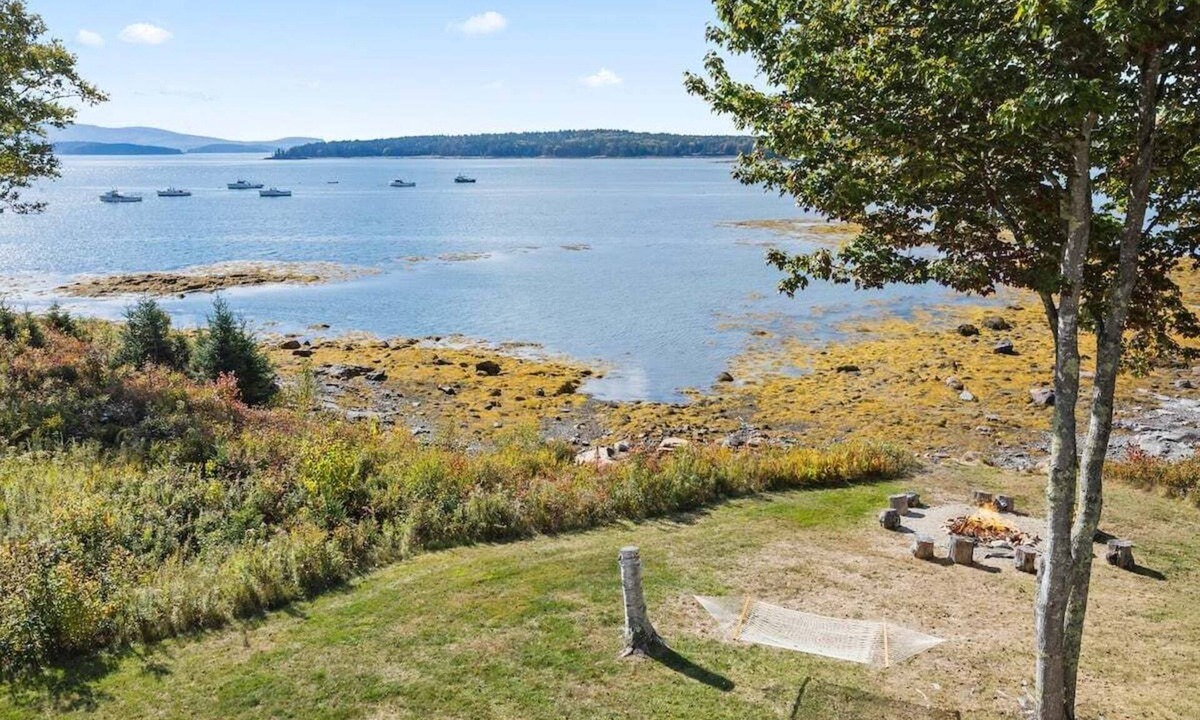 South Gouldsboro House | Clamshell by the Sea