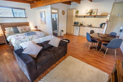 Boyland House | Clandulla Cottages & Farmstay