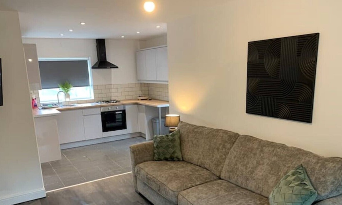 Stourbridge House | Clara House