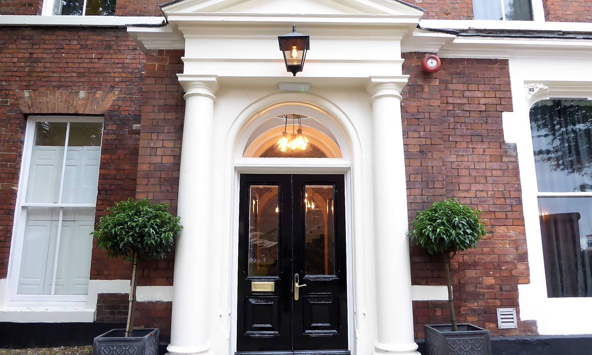 Leeds Apartment | Claremont The Corson