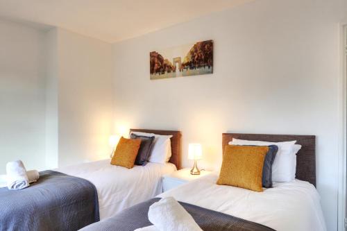 Burnt Oak House | Clarence Place