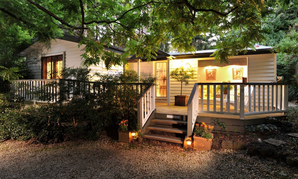 Sassafras Bed & Breakfast | Clarendon Cottages