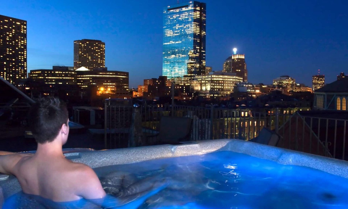 Columbus House | Clarendon Square