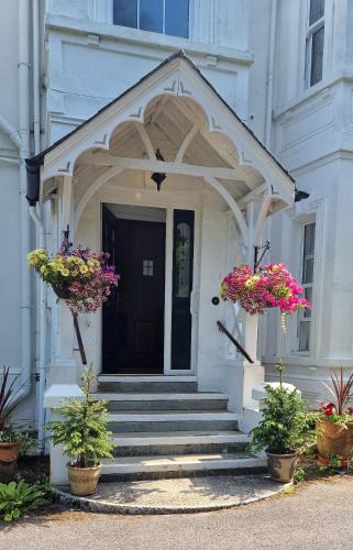 Dormansland Bed & Breakfast | Claridge House Retreat Centre