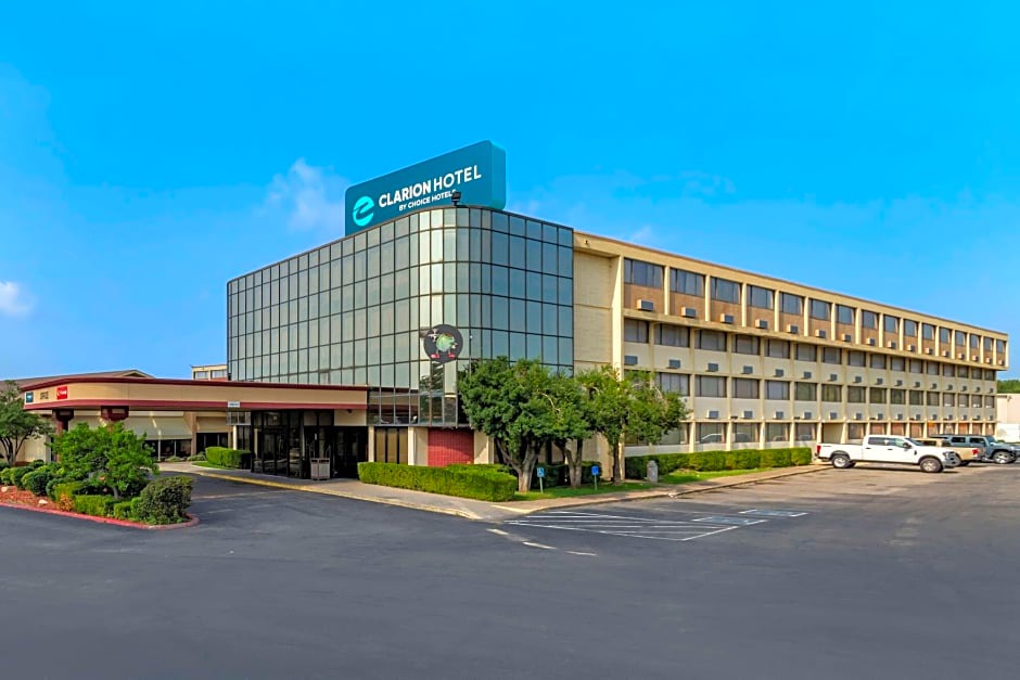 Broken Arrow Hotel | Clarion Hotel Broken Arrow - Tulsa