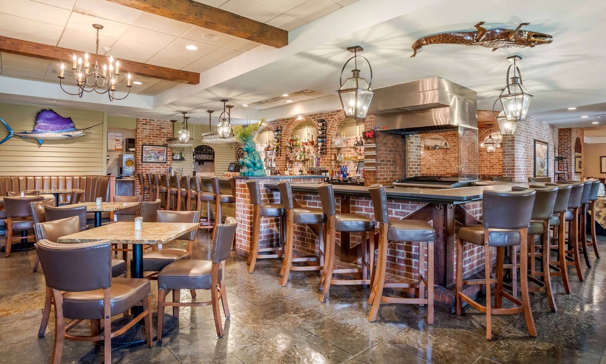 Gonzales Hotel | Clarion Inn and Conference Center