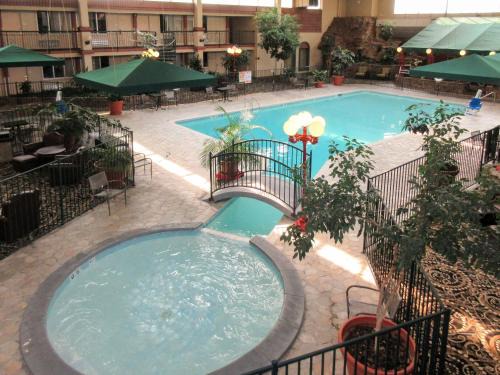 Fort Collins Hotel | Clarion Inn