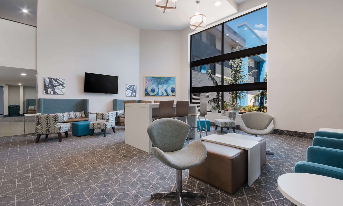 Wheatland Hotel | Clarion Pointe OKC Airport