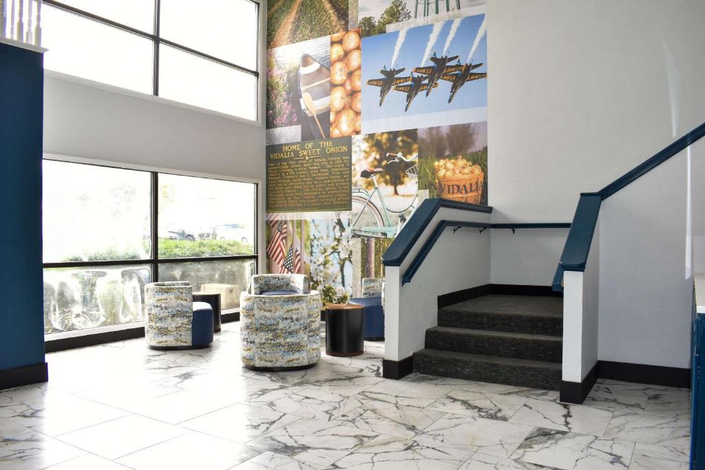 Vidalia Hotel | Clarion Pointe Vidalia - Lyons West