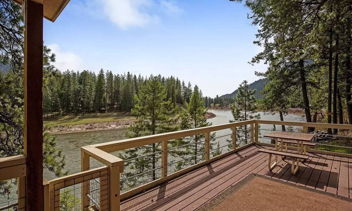 Riverbend House | Clark Fork Hideaway