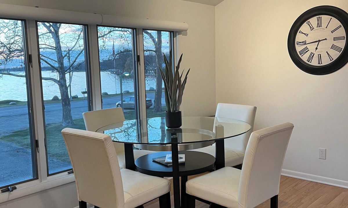 Brooklyn Apartment | Clarklake Escape with Lake Access