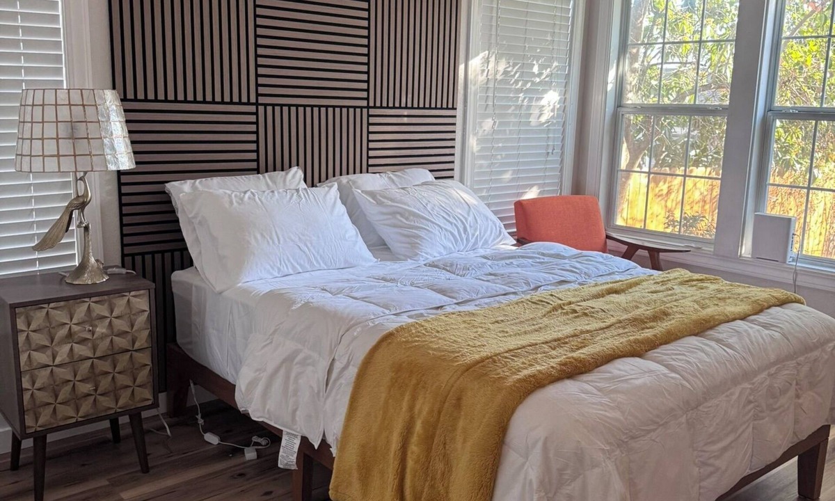 Jefferson House | Classic 3-bedroom 2-bath House Minutes from Downtown