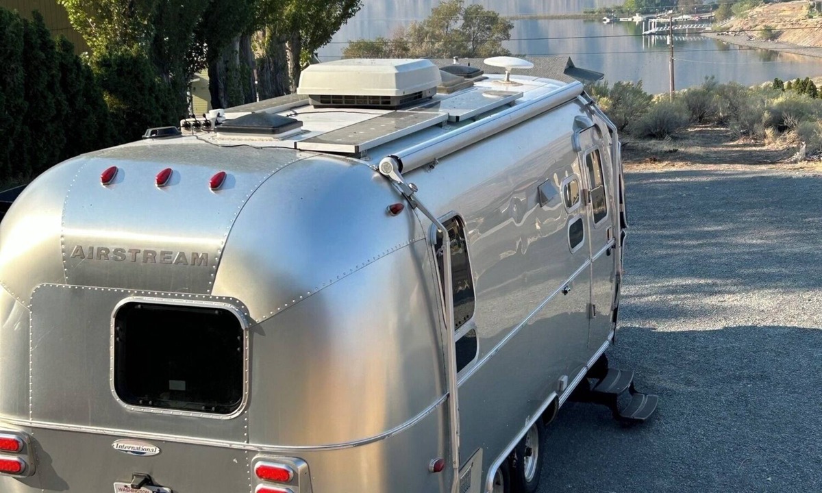 Sunland Estates RV Rental | Classic Airstream