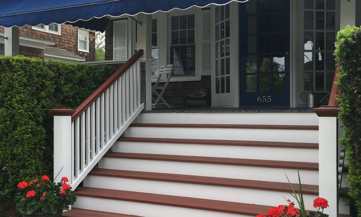 Avon House | CLASSIC BAYHEADER! 5 min walk to Beach. 4 Bedrms. Sleeps 8.