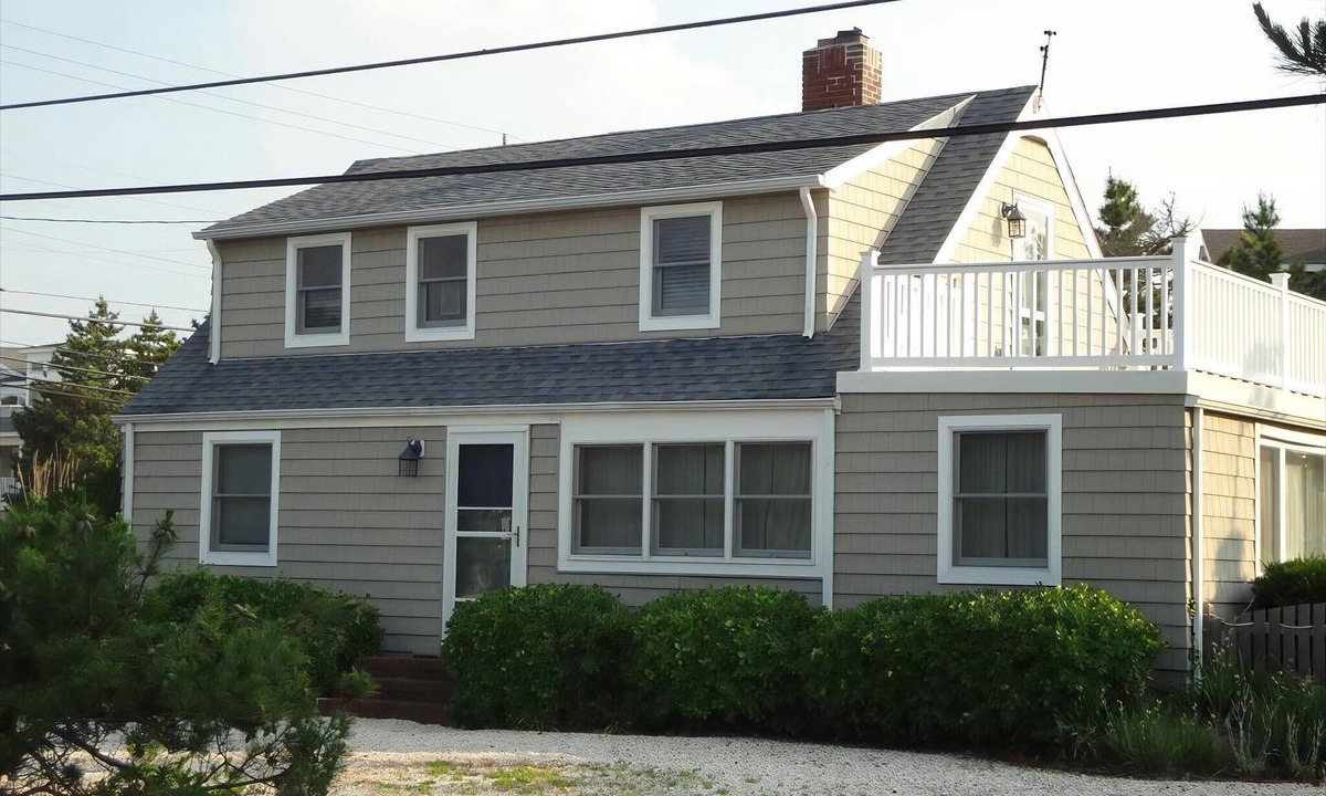Loveladies House | Classic Beach Cottage Steps to Private Beach Access