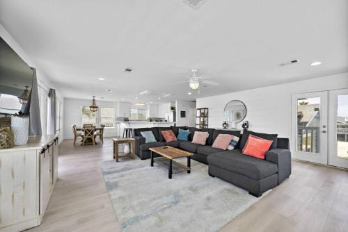 Jamaica Beach House | Classic beachfront home with panoramic ocean views and multiple decks