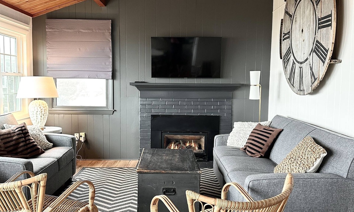 Indian Neck Heights Cottage | Classic Cape Cod beach cottage