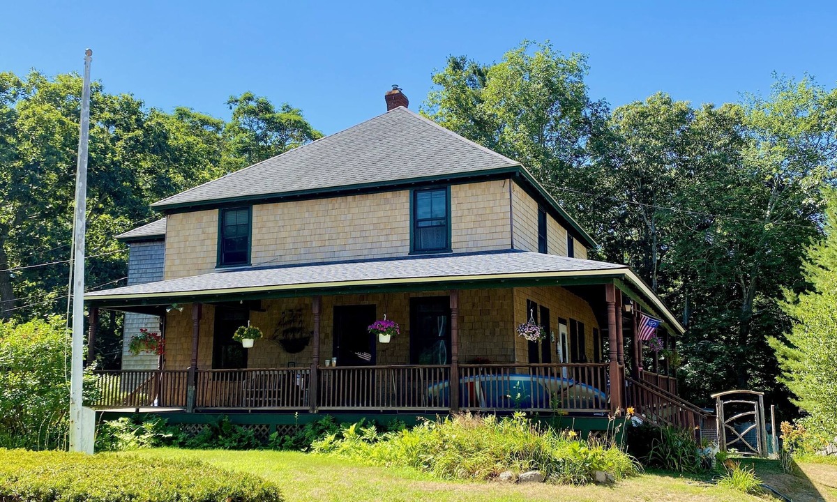 North Falmouth House | Classic Cape Cod Cottage