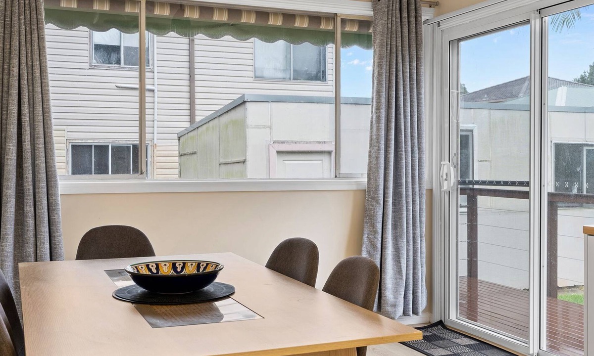 Budgewoi House | Classic Coastal Charm