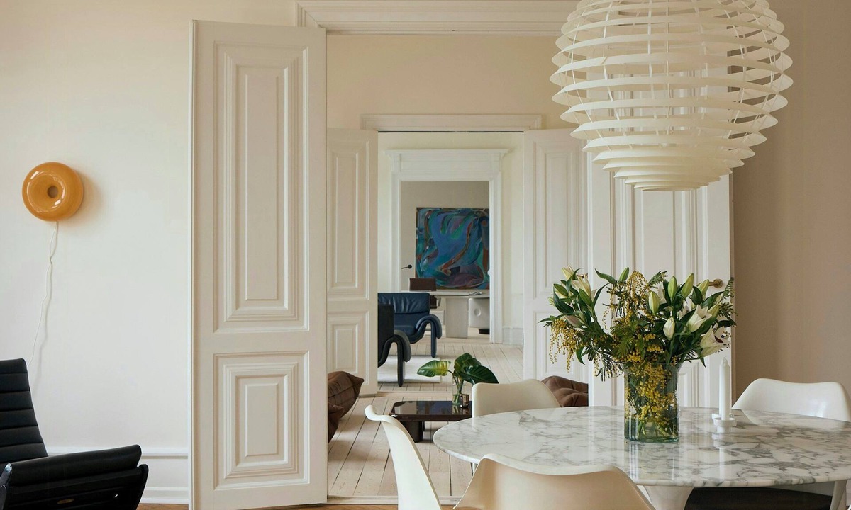 Frederiksberg C Apartment | Classic Copenhagen flat with large terrace