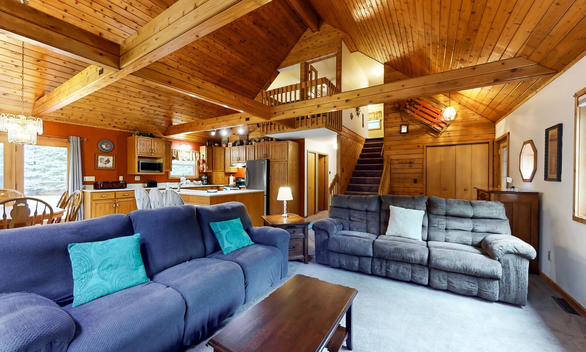 Baraboo House | Classic, dog-friendly home with firepit, great yard & fireplaces