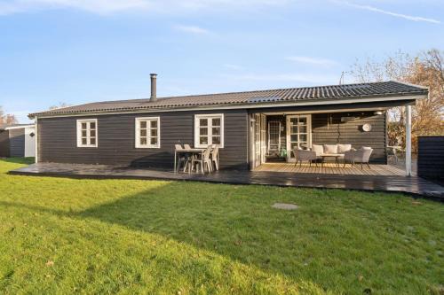 Grena Strand House | Classic Holiday Home Near Beach And Nature