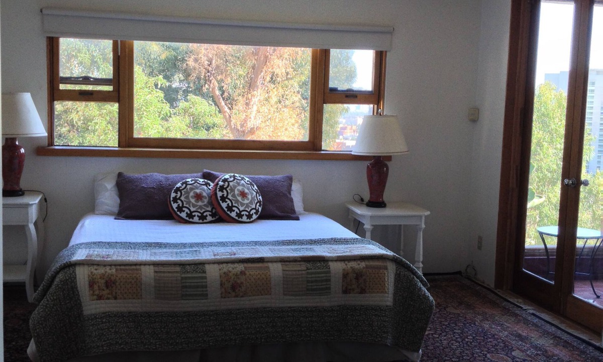 Hollywood Heights Apartment | Classic Hollywood Hills Living with Amazing Views ~1200sf