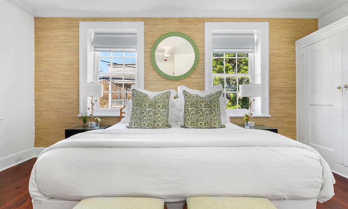 Charleston Historic District House | Classic Home - 5 Star Location - Historic District