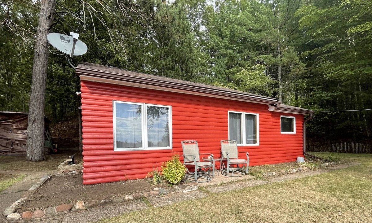 Iron River Cabin | Classic Northwoods Cabin