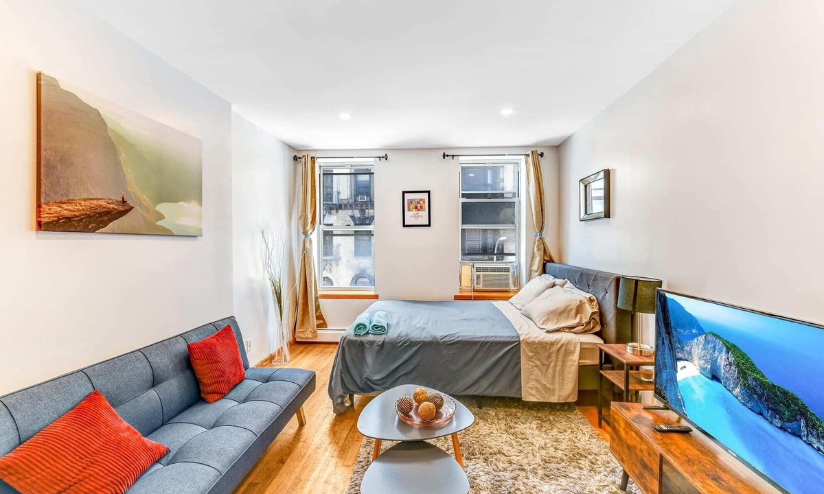 Chinatown Apartment | Classic NYC 2 BDRM Nolita Apt