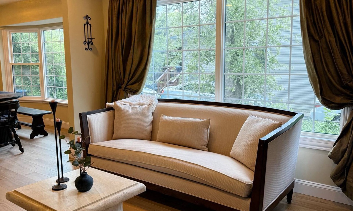 Des Plaines House | Classic Outside, Luxurious Inside – A True Surprise