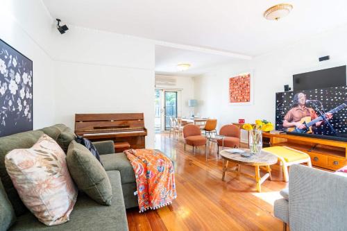 Bentleigh House | Classic Patterson Charm with Modern Comfort