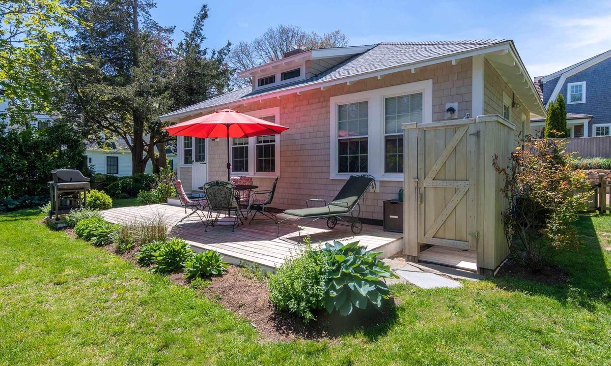 Edgartown Cottage | Classic Village Cottage