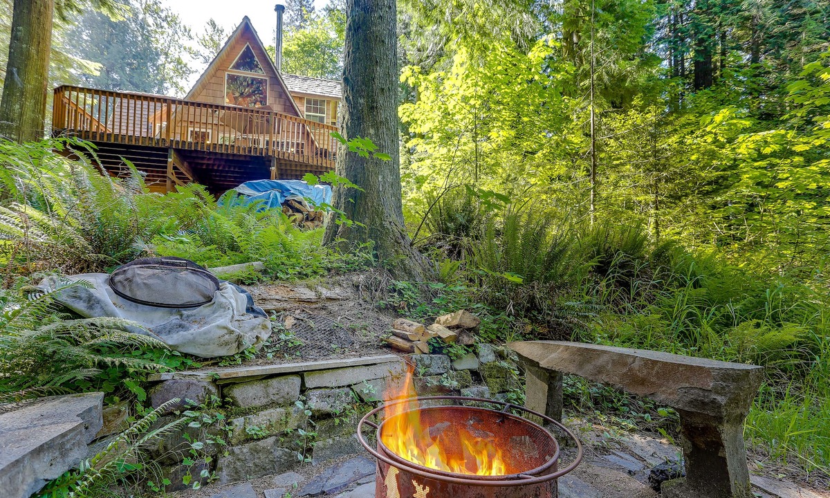 Rhododendron Cabin | Classic waterfront A-frame w/a full kitchen & large deck - close to skiing