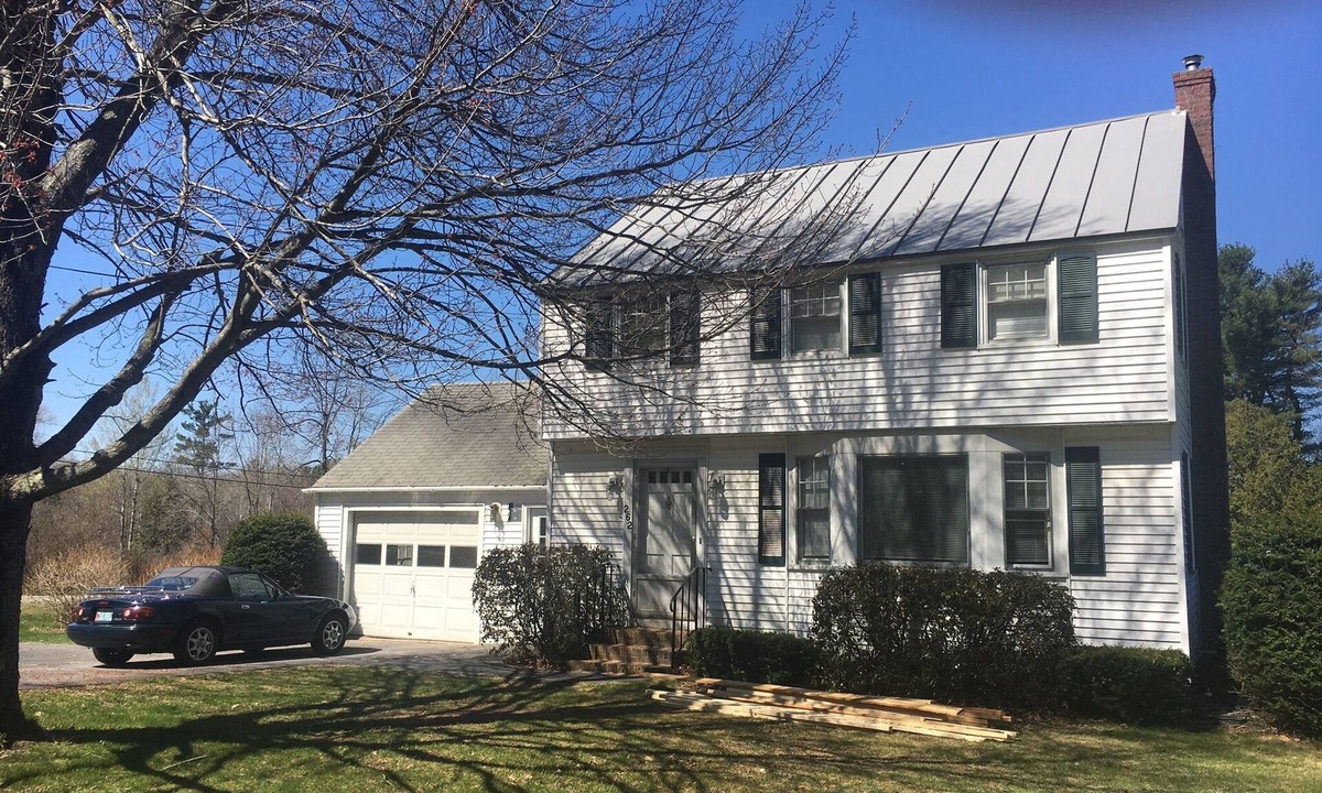 Oakland House | Classy AF Home Steps from Colby and Trails