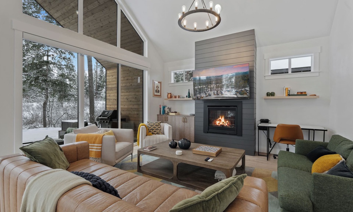 Roslyn House | Cle Elum - Forest Views, Fire Pit & BBQ