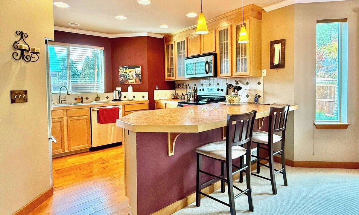 Cle Elum Condo | Cle Elum Furnished Townhome in Town