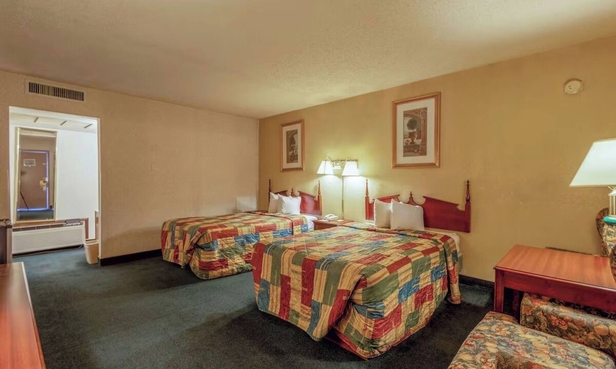 Allison Hotel | Clean, Accessible Room for Your Trip Through Gallup City & Route 66 Sights