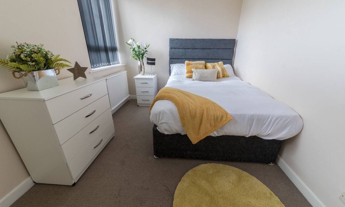 Bedford House | Clean and secure ideal for workers