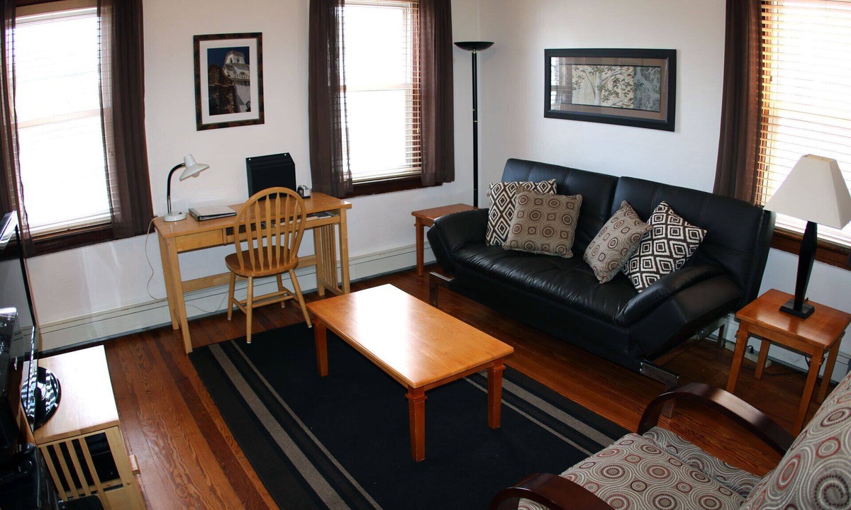 Raritan Apartment | Clean, Comfortable and Convenient 1BR Apartment Rental