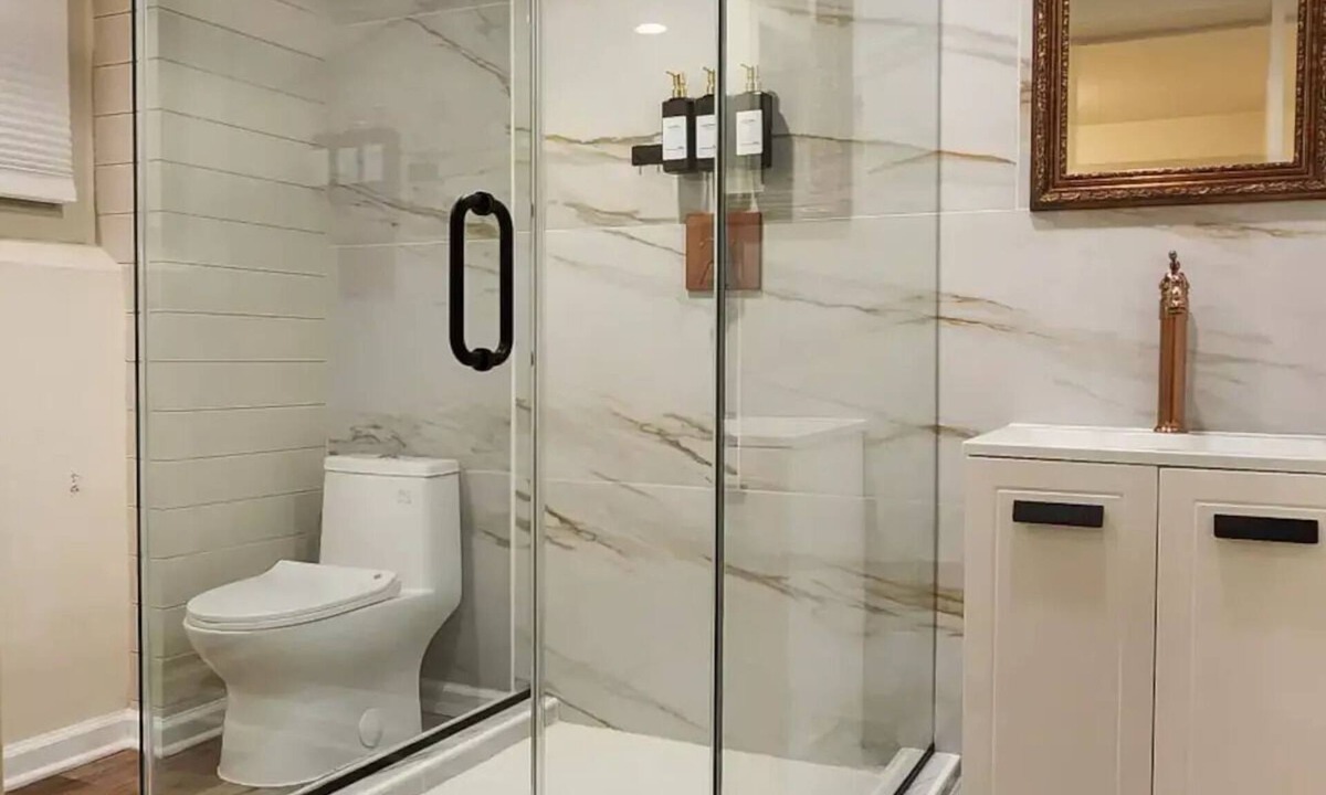 West Orange Apartment | Clean/Comfortable/Spacious/Peaceful Outdoor Spacenn