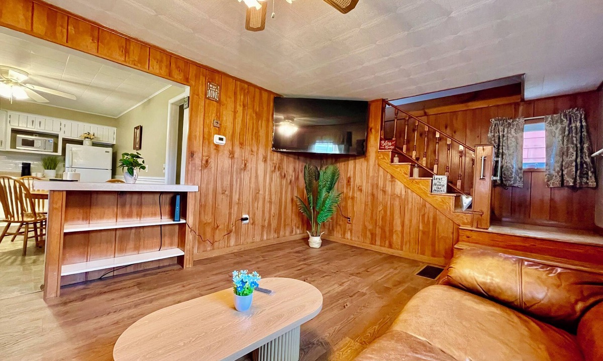 Altoona House | Clean&Cozy 3BR Home Home Near UPMC&PSU